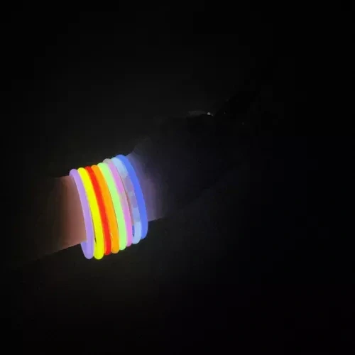 Kruzzel svítící fluorescenční náramky sada 100 ks