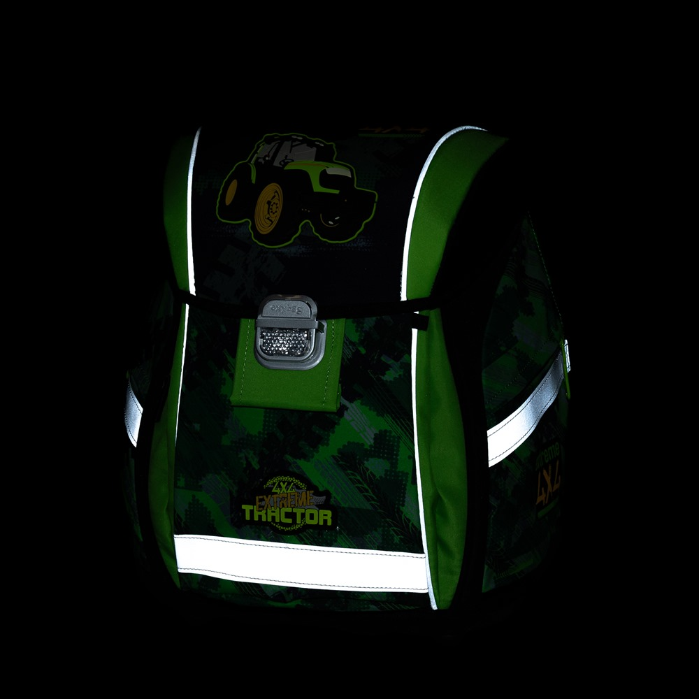 KARTON P+P Školní batoh PREMIUM LIGHT traktor 2024