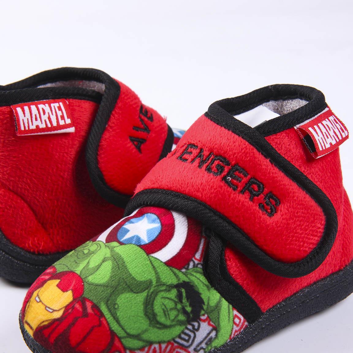 SET 12 KS BAČKORY AVENGERS, 2x23,3x24,3x25,2x26,1x 27,1x28