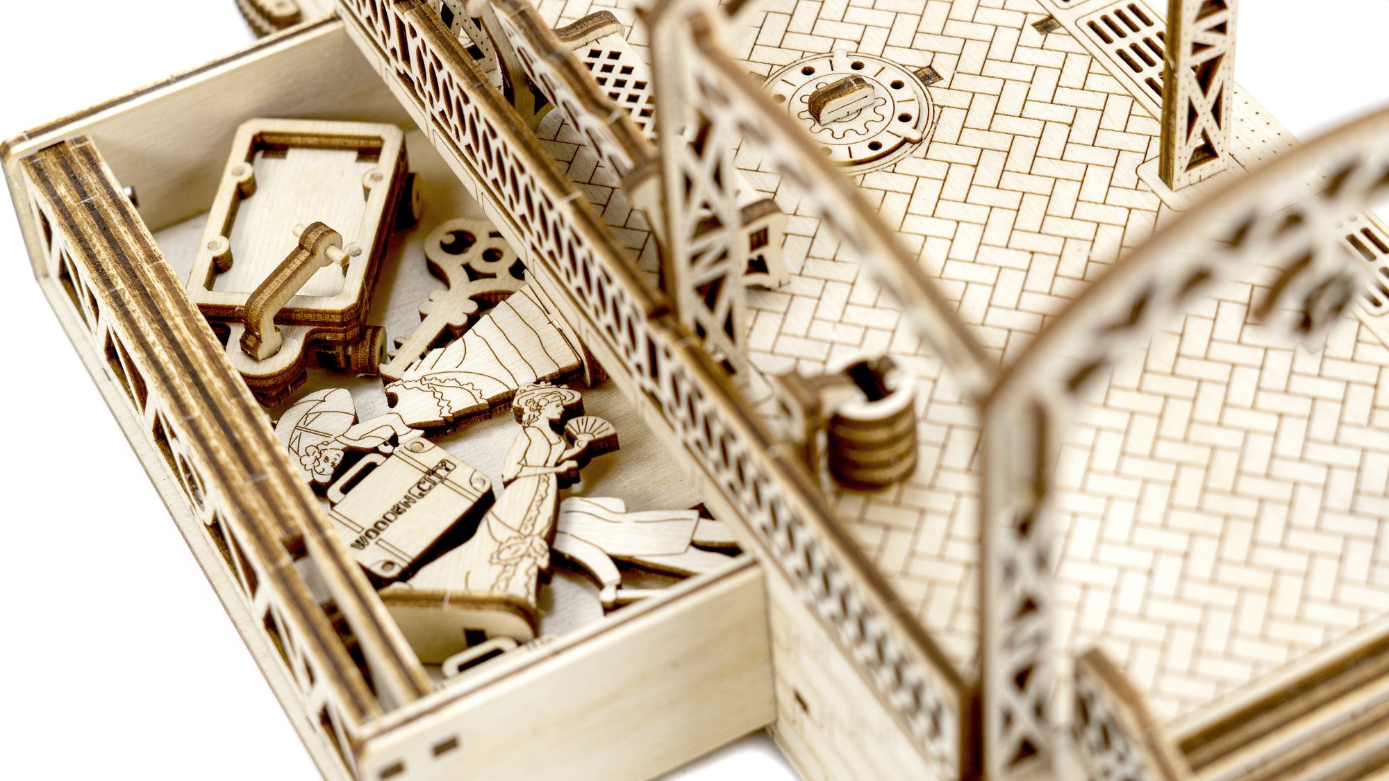 WOODEN CITY 3D puzzle Kruhové koleje s přejezdem 159 dílů