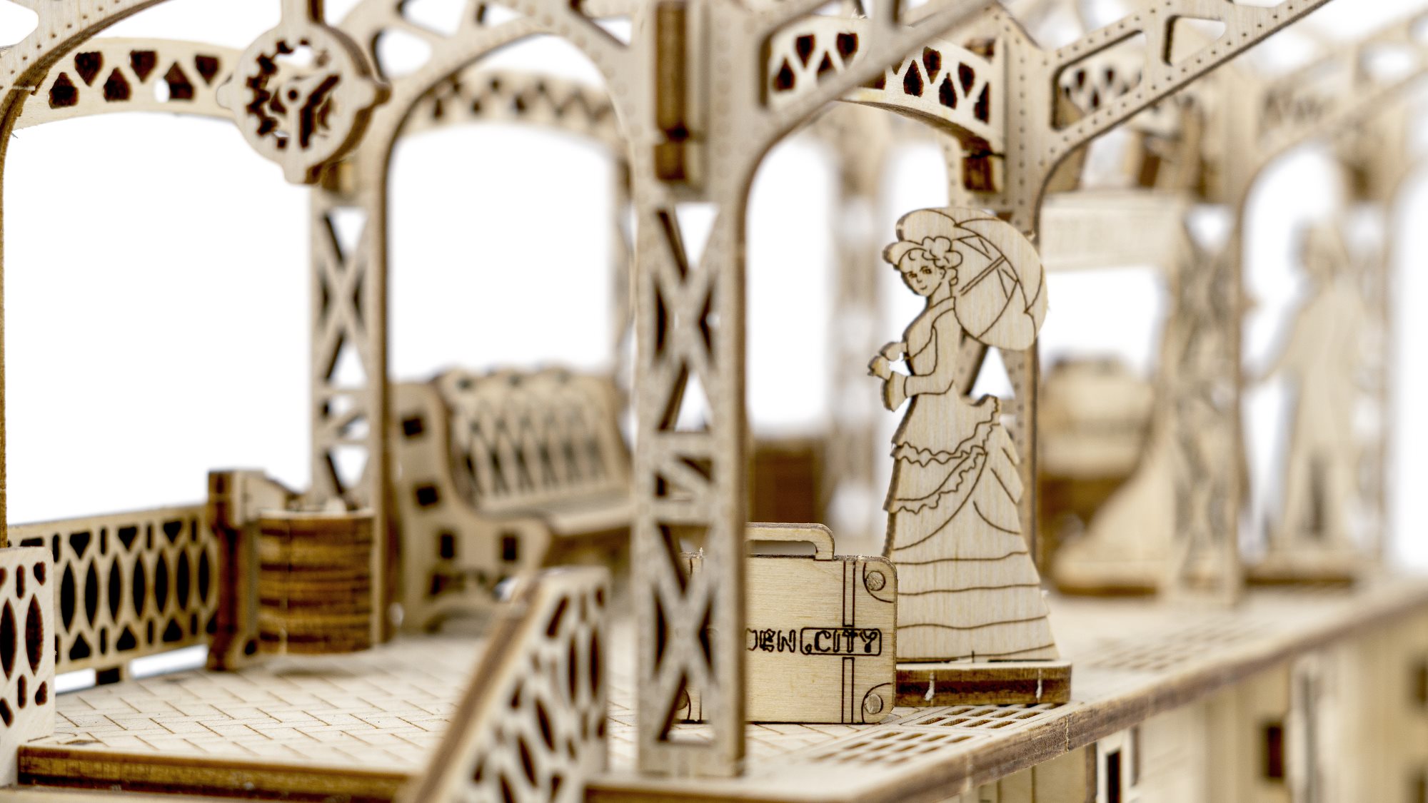 WOODEN CITY 3D puzzle Železniční stanice 175 dílů
