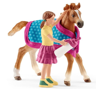 SCHLEICH Horse Club® 42361 Hříbě s dívkou a příslušenstvím